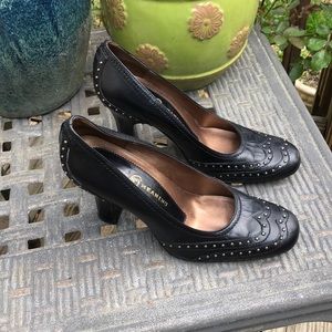 sz 8  - Vintage True Meaning Black Leather Pumps